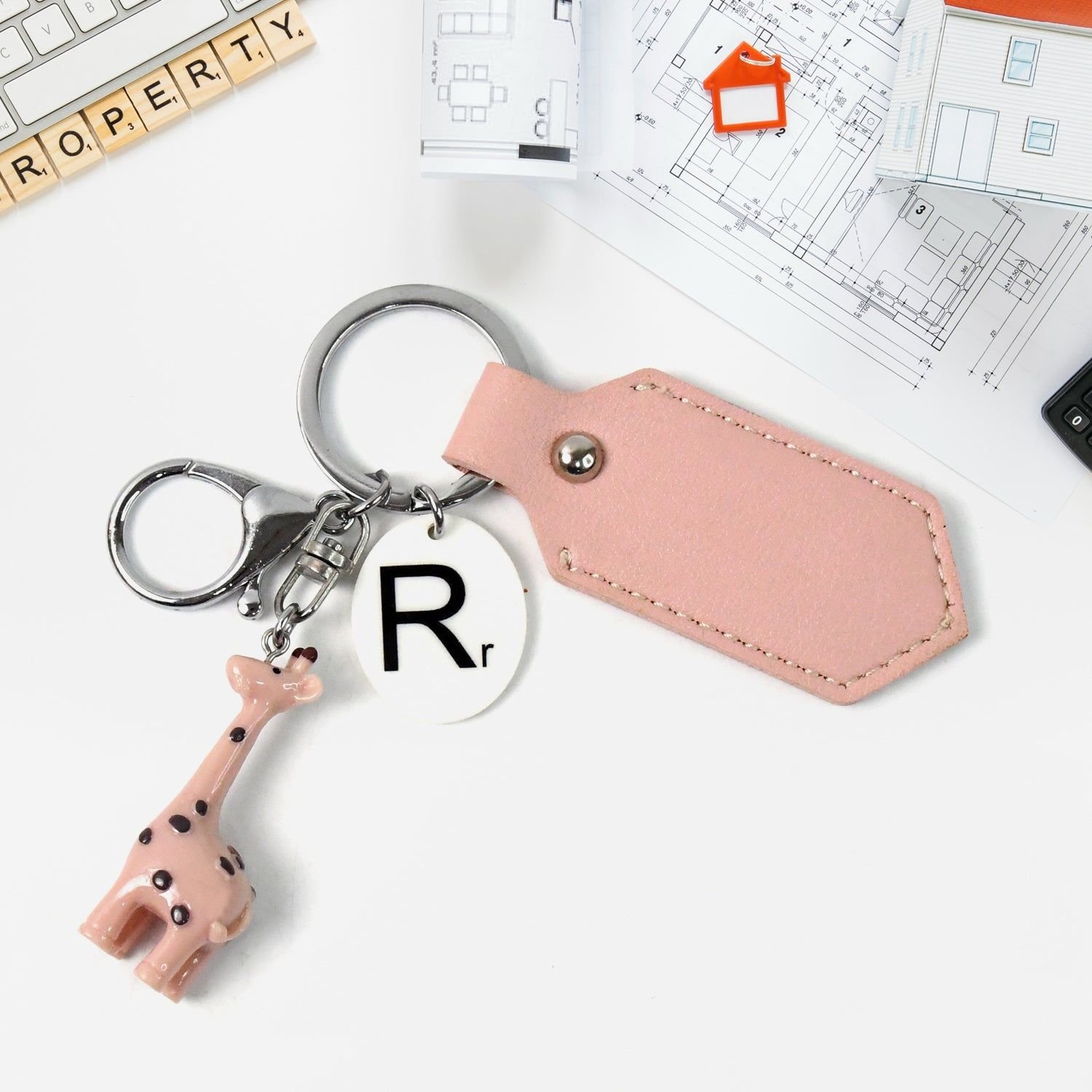 Charming Giraffe Keychain – A Touch of Whimsy for Your Everyday Essentials (1 Pc) - Image 7