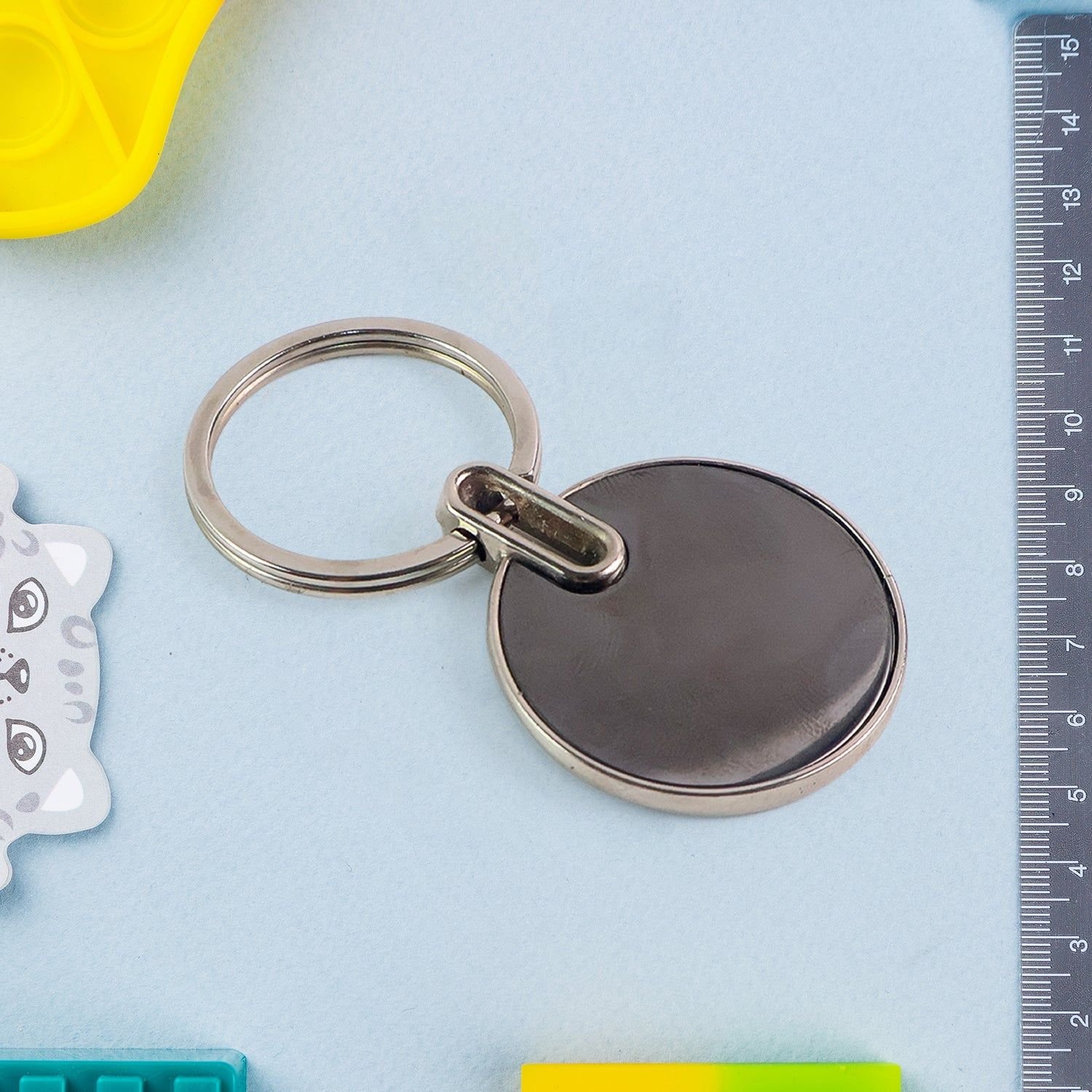Sleek Black Round Metal Keychain (1 Pc) - Image 3