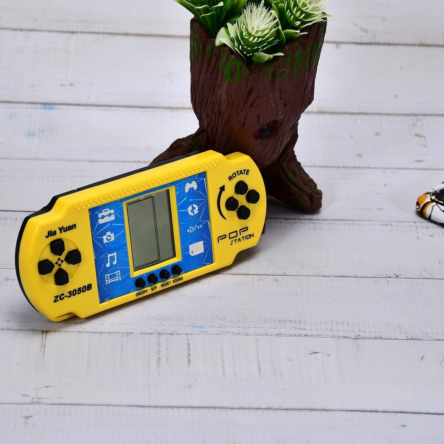 Handheld Video Game Station Pocket Game Toy. - Image 8