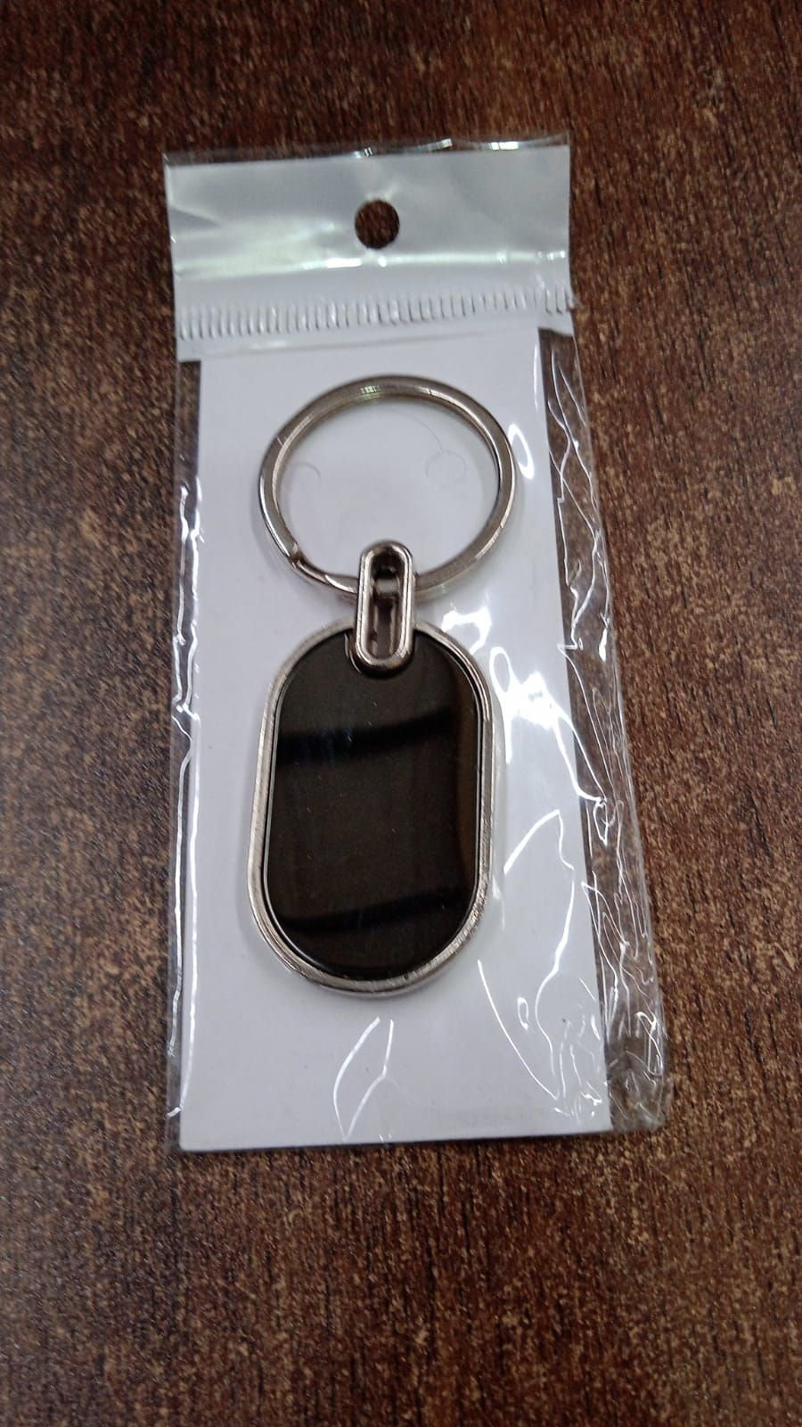 Elegant Black & Silver Oval Metal Keychain (1 Pc) - Image 8