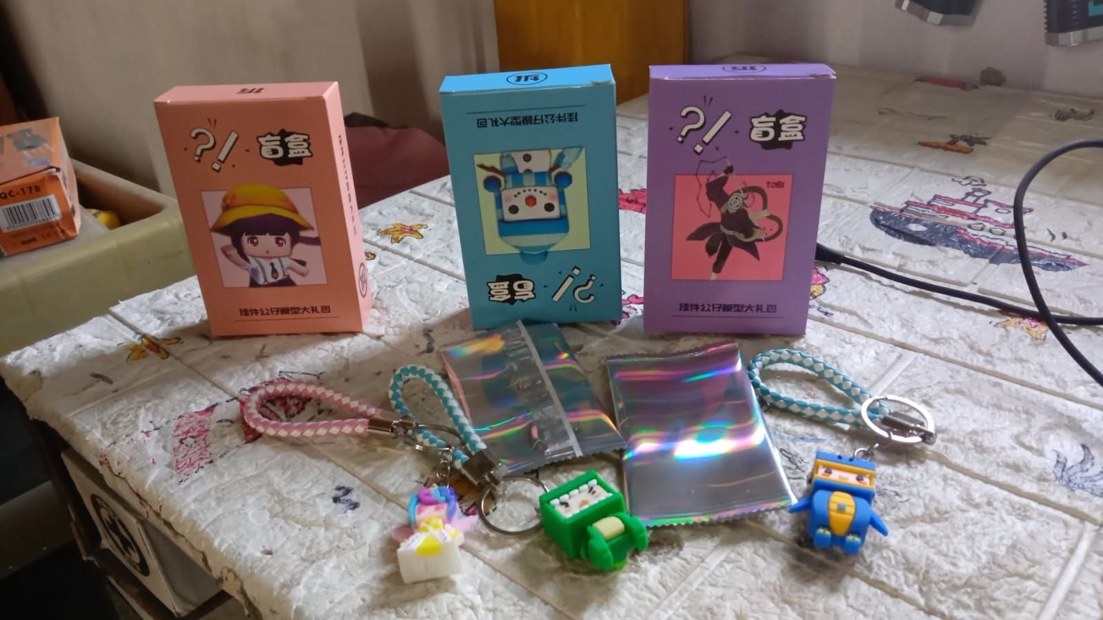 Cute Keychain With Card Gift - Keychain Accessories Key Chain Backpack Charms Car Keys Keychain for Kids Girls, Unicorn Toy and Charm Key- Chain for Bag / Door Key- Ring / car Key- Ring / Party Favor (Mix Color & Design 1 Pc ) - Image 7
