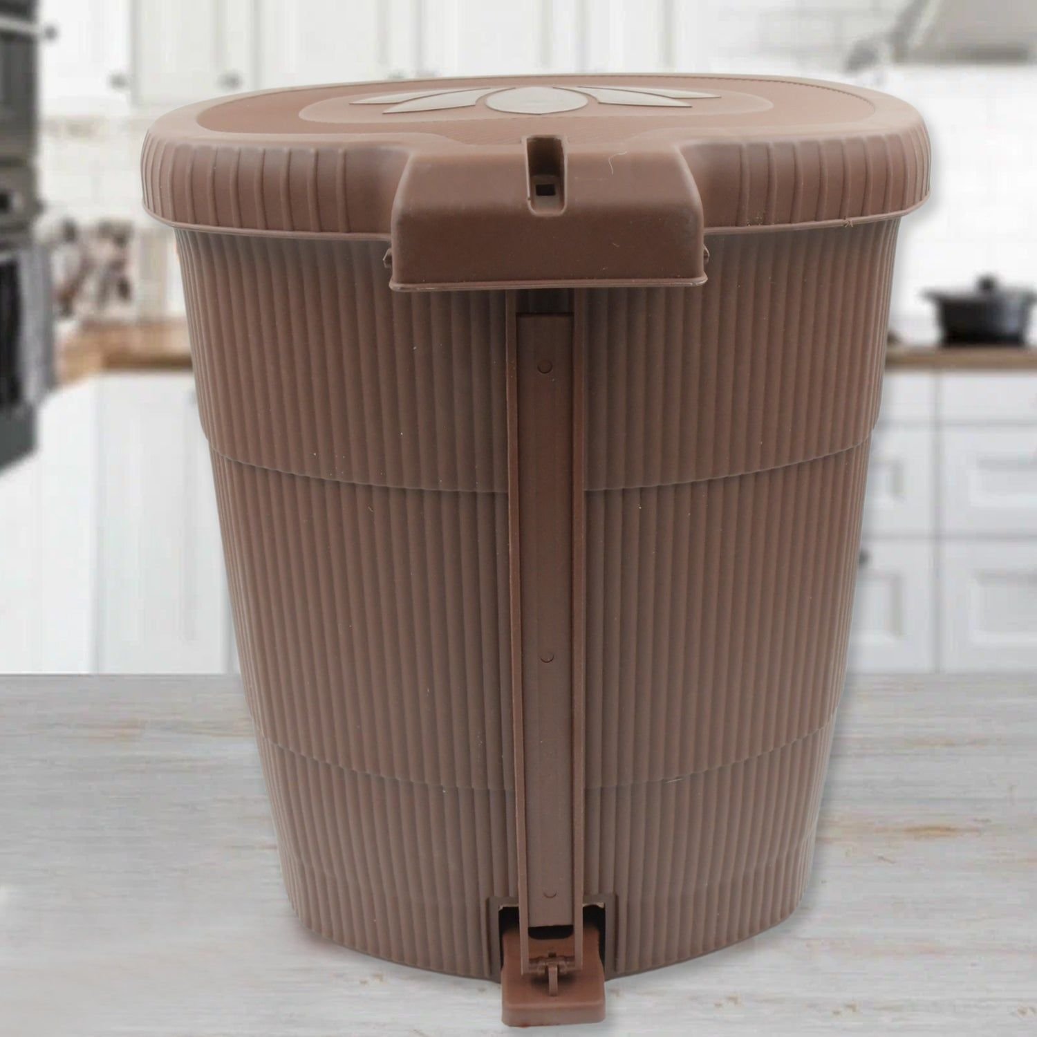 Homeware Dustbin Clean Mini Small Size Plastic Pedal Dustbin Used For Kitchen, Office, Car (1 PC) - Image 6