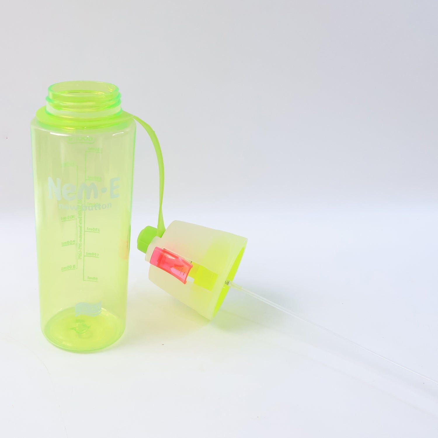 Plastic Dual Function Sports Water Bottle with Built-in Mist Spray and Leakproof Cap (600ML / 1 Pc) - Image 5