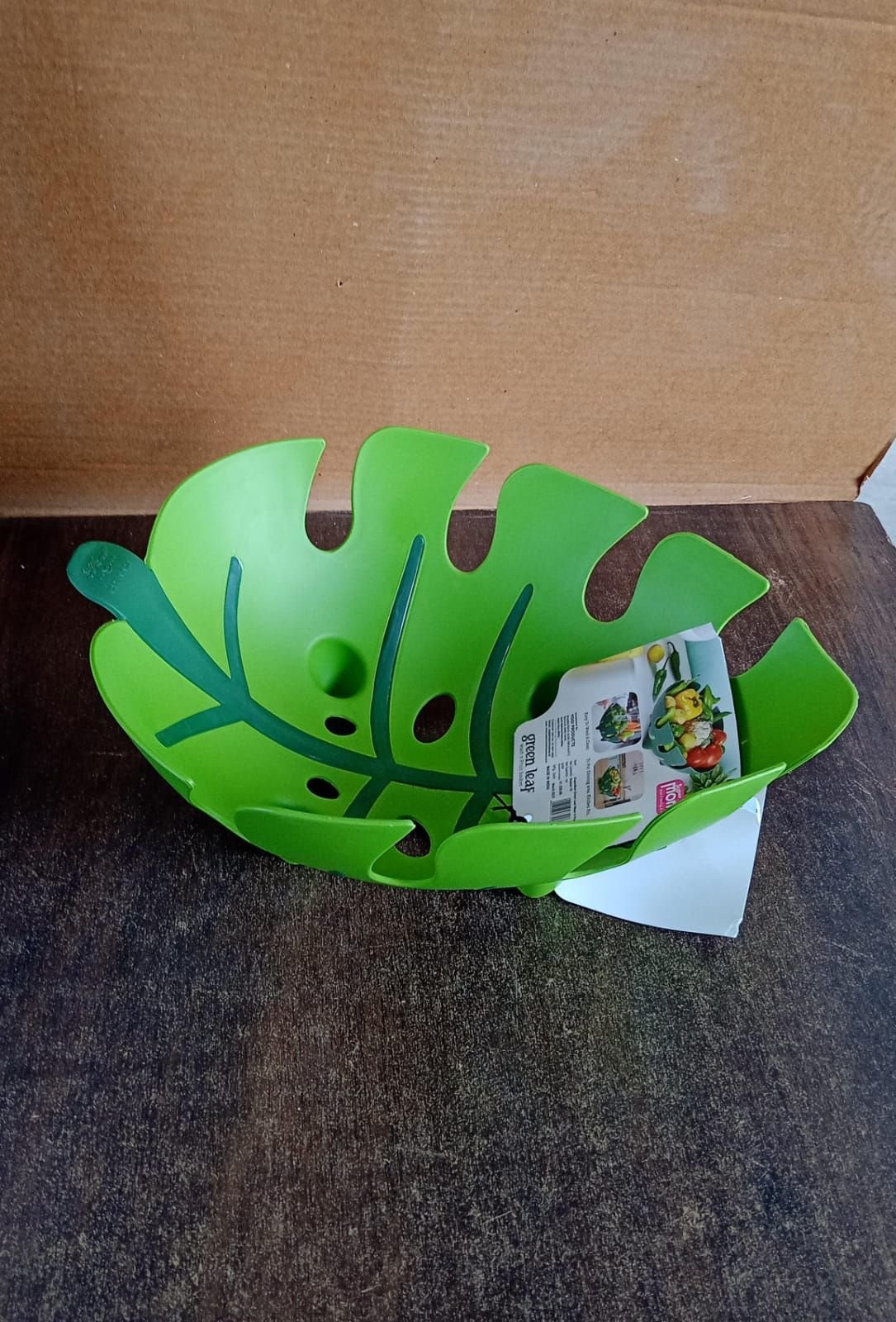 Supermom Leaf-Shaped Plastic Fruit Basket (1 Pc) - Image 7