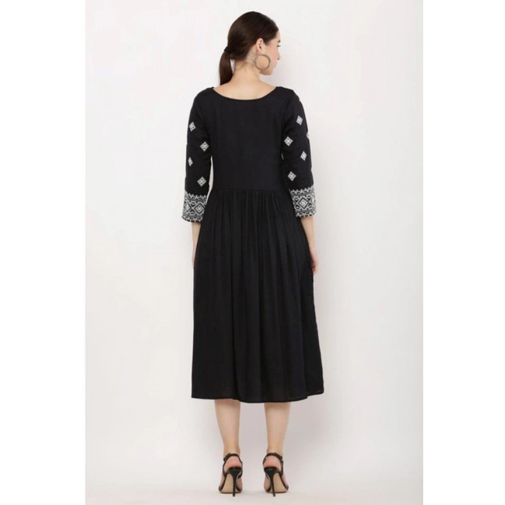 Generic Women's Casual Rayon 3-4th Sleeves Kurti (Black) - Image 2