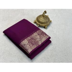 Generic Women's Crepe Chit Pallu Solid Saree With Unstitched Blouse 5.5Mtr��(Purple)